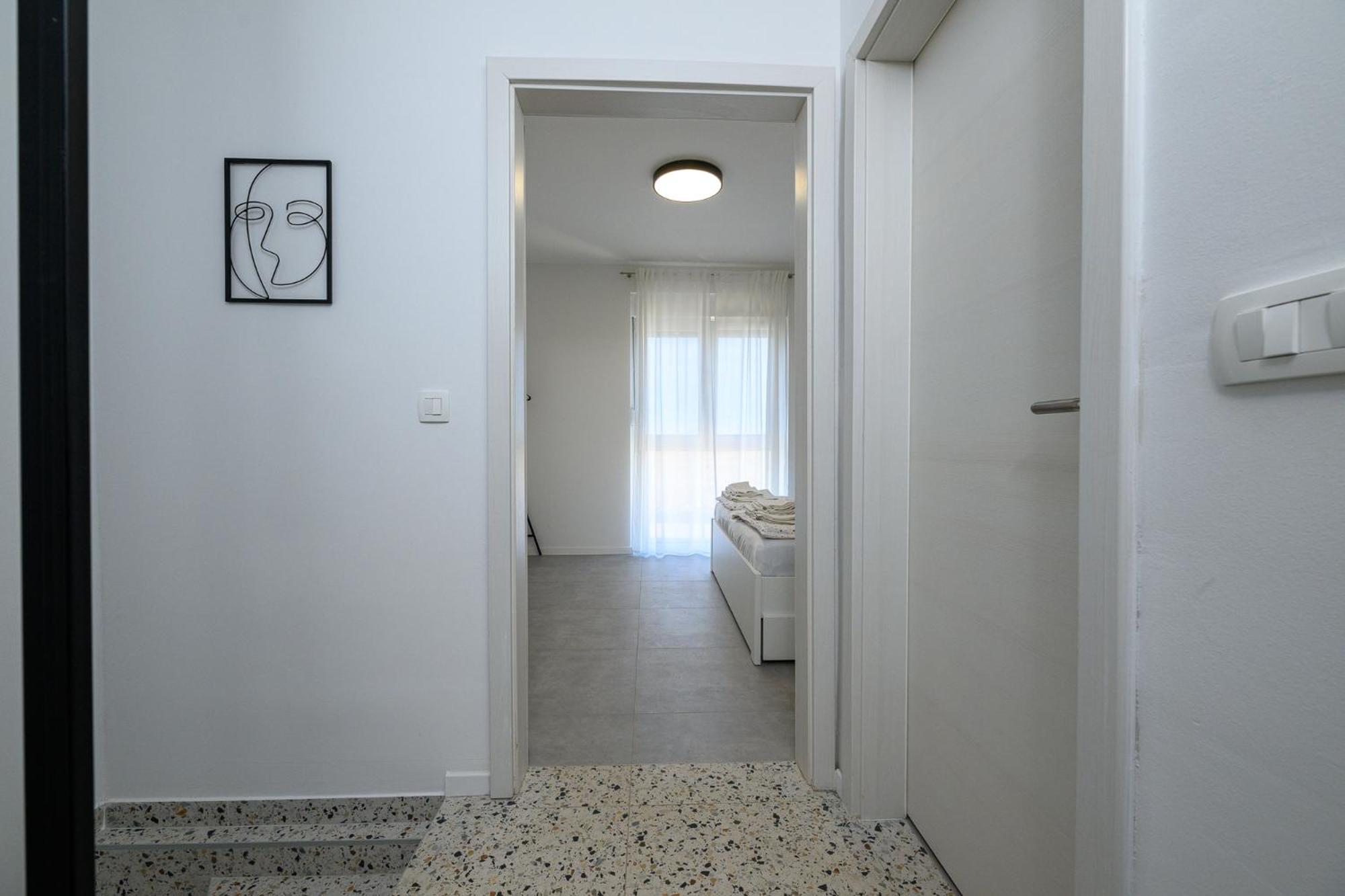 Roris House